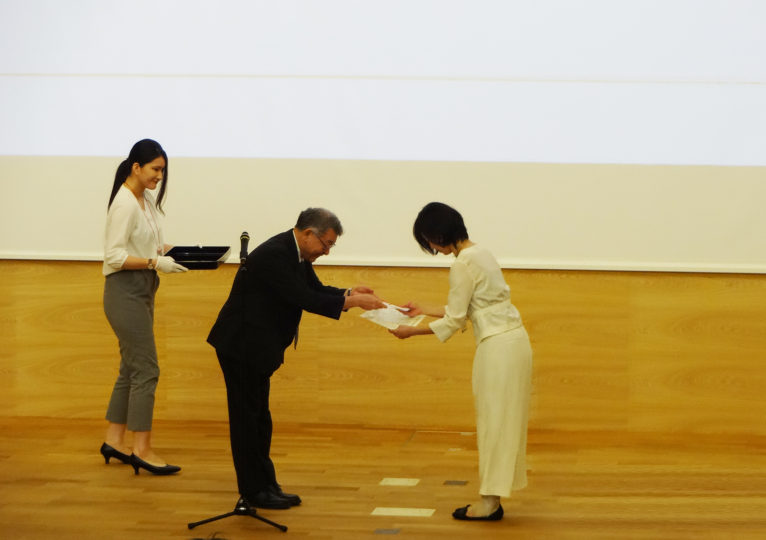 片岡仁美センター長が日本医学教育学会「懸田賞」を受賞しました